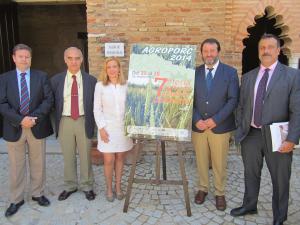 Presentación del cartel de la Feria Agroporc de Carmona en la que colabora la Fundación Caja Rural del Sur