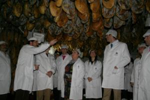 Agricultura impulsa la sierra de Huelva con la investigación sobre derivados del cerdo ibérico
