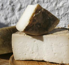 El Gobierno actualiza la norma de composición y características específicas del queso Ibérico