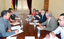 El presidente de la Junta se reúne con los alcaldes de la comarca de Huéscar